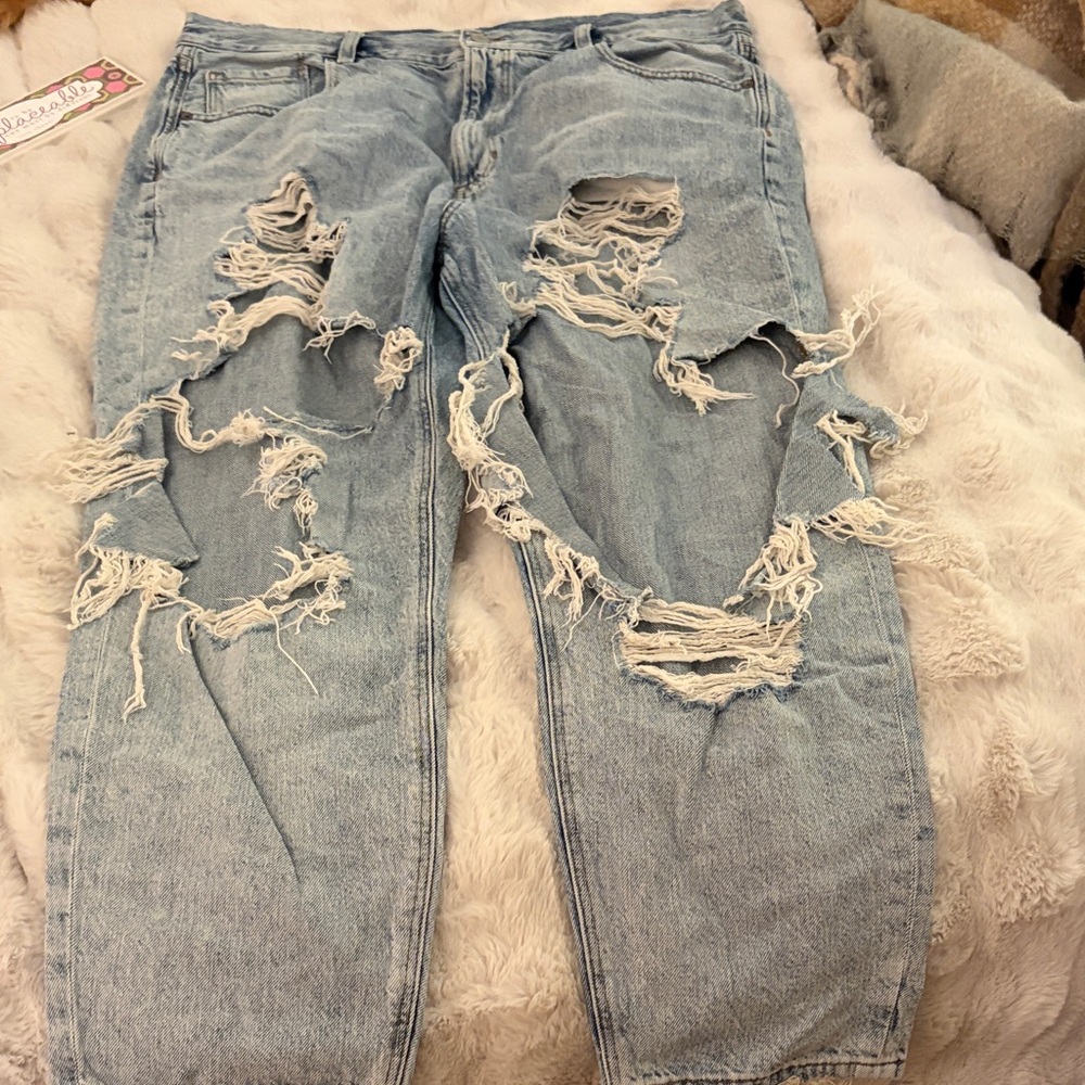 American Eagle Outfitters Light Blue Denim Jeans